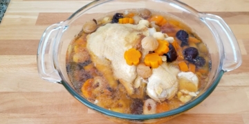 Ga Ham Ngu Qua 5B Tot Cho Phu Nu Tre Em Nguoi Gia 5D Boi Bo Co The Herbal Chicken Soup Recipe 10 0 screenshot 1 1200x676 1