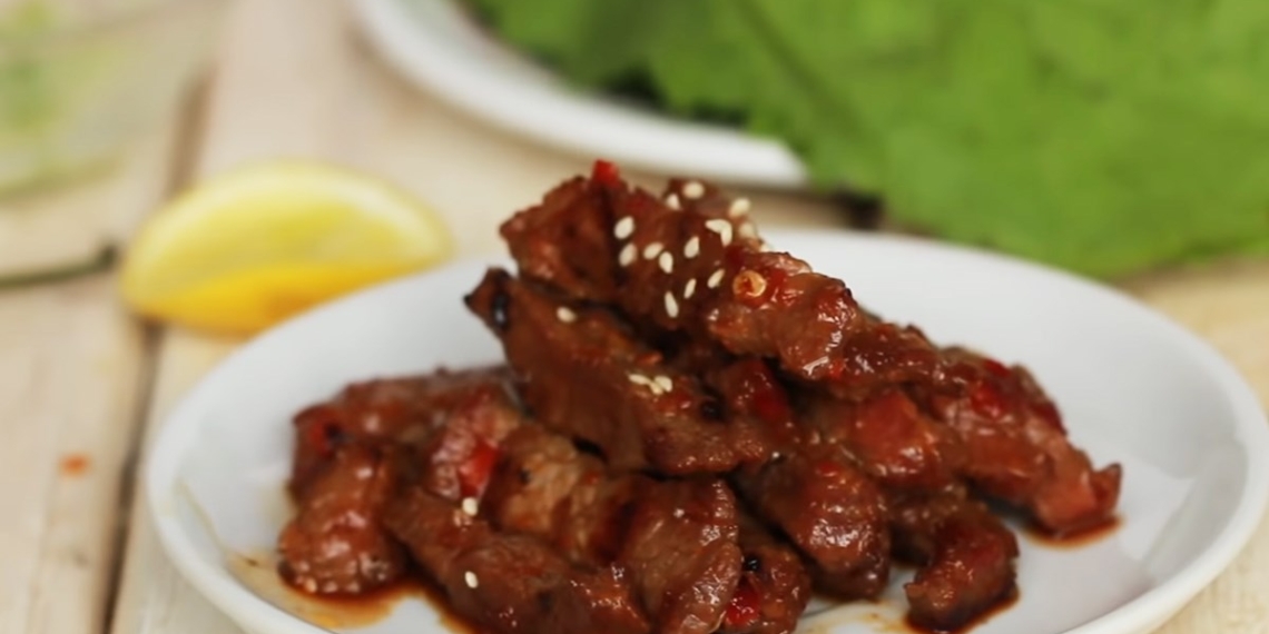 GrilledBeefWrappedinMustardGreensBoNuongCuonCai HelensRecipes3 5screenshot 1200x676 1