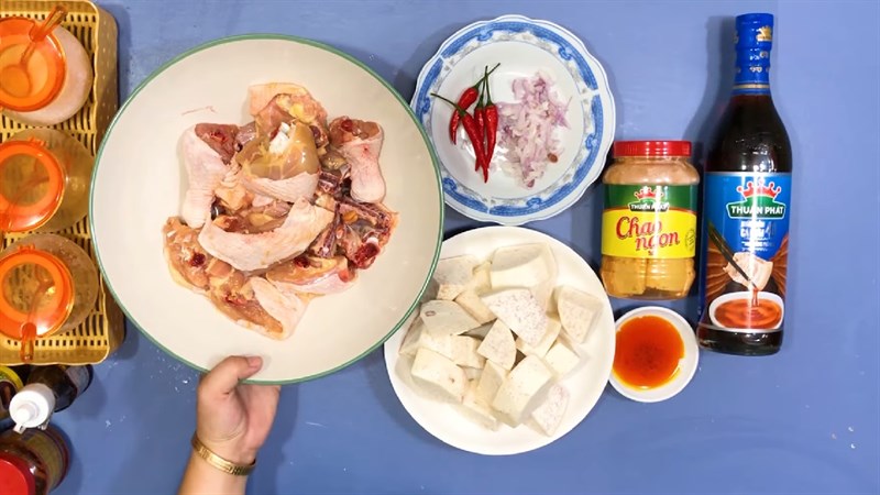Nguyên liệu món ăn gà kho chao