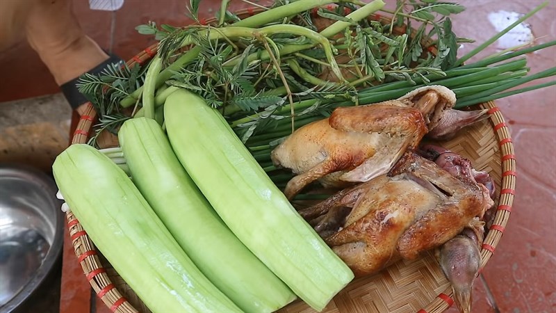 Nguyên liệu món ăn bồ câu xào mướp