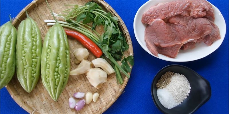 Nguyên liệu món ăn canh khổ qua thịt bò