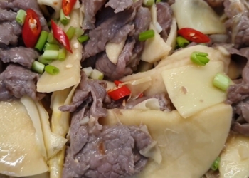 THITBOXAOMANGTREstir friedbeefwithbambooshoots monngondelam0 19screenshot 1200x674 1