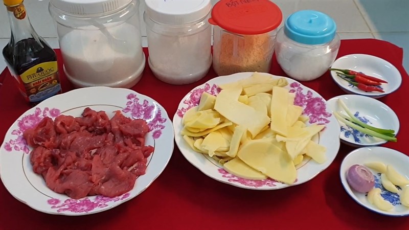Nguyên liệu món ăn 2 cách làm thịt bò xào măng tươi và măng khô
