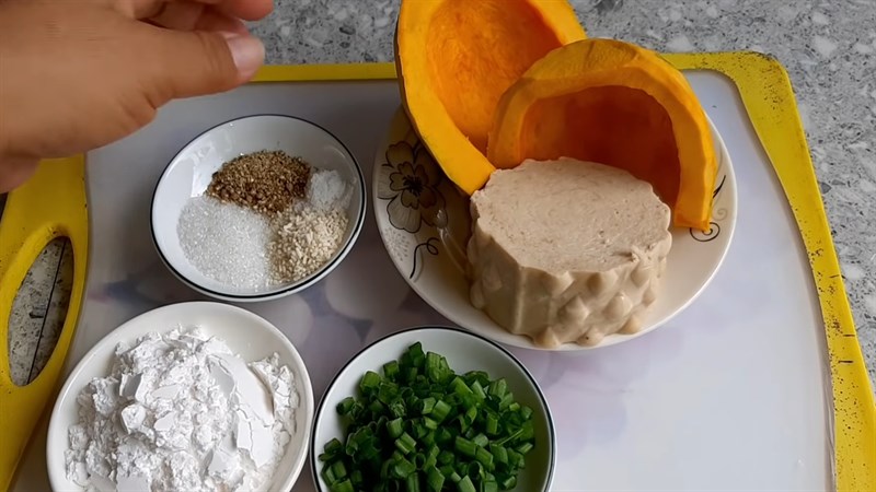 Nguyên liệu món ăn 2 cách làm tôm viên chay và thịt viên chay