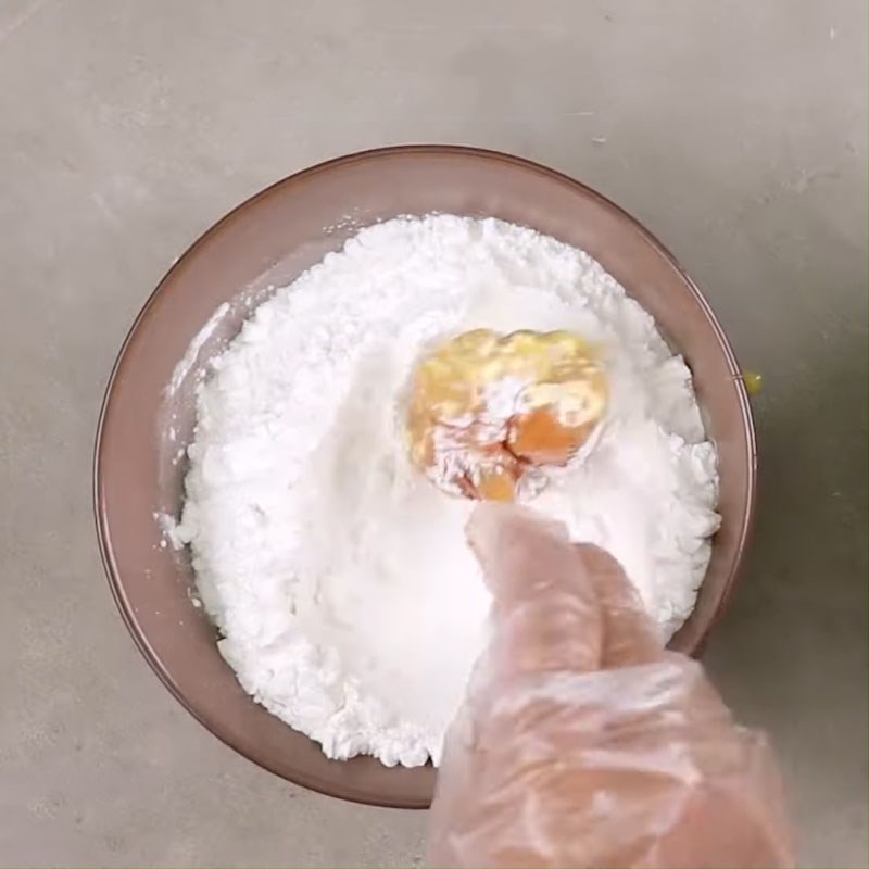 Bước 2 Áo bột và chiên Cánh gà chiên muối tiêu