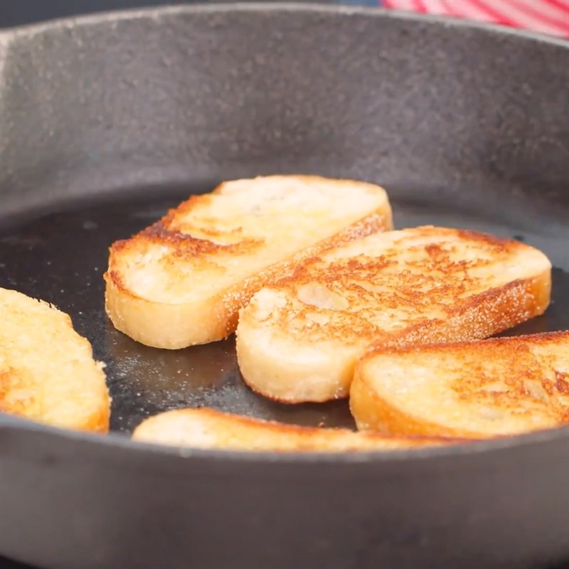 Bước 4 Áp chảo bánh mì Cà chua nướng đơn giản