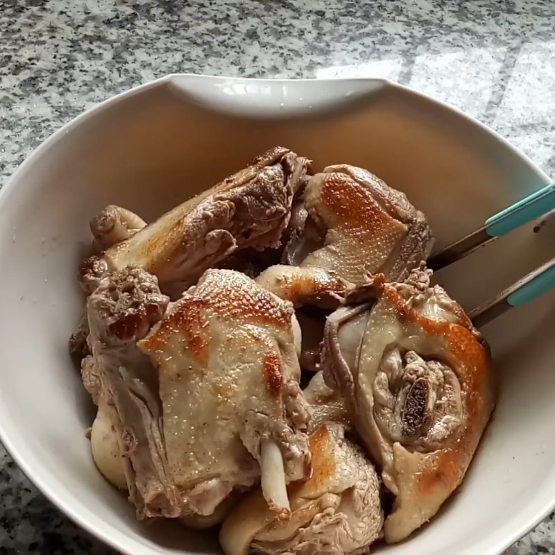 Bước 2 Áp chảo vịt Vịt kho ngũ vị