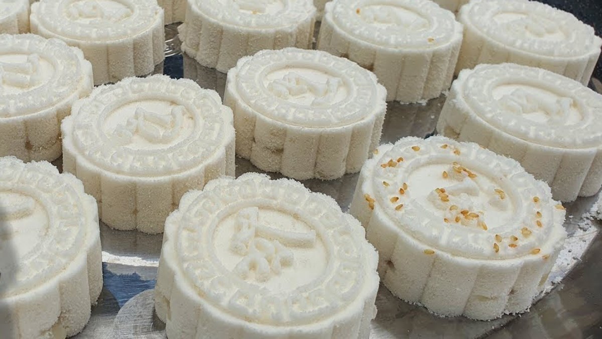 Bánh in cốt dừa nhân dừa