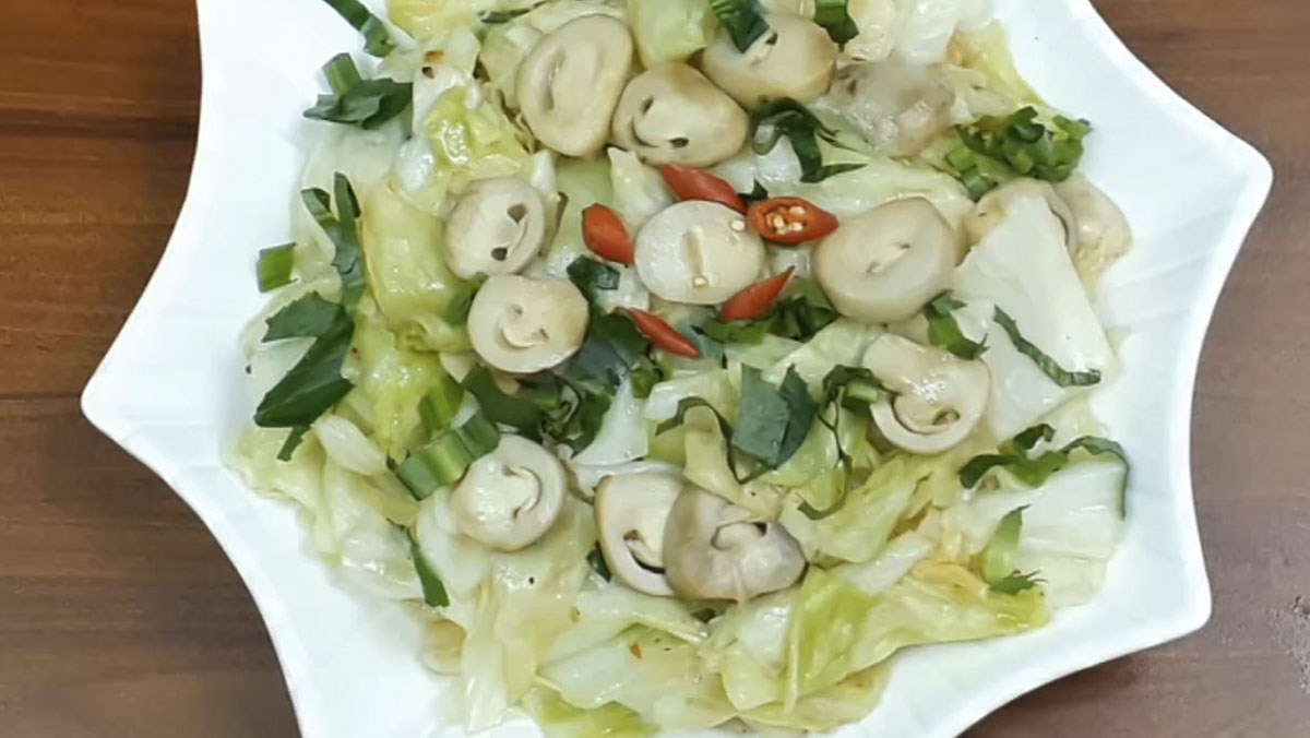 Bắp cải xào nấm