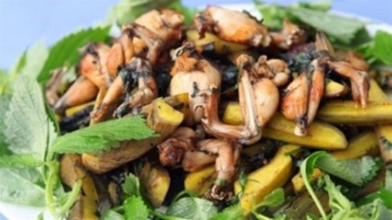 Ếch xào chuối