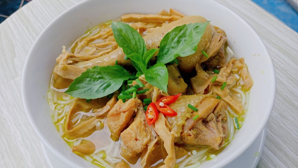 Bún măng gà
