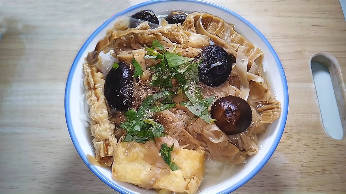 Bún măng chay