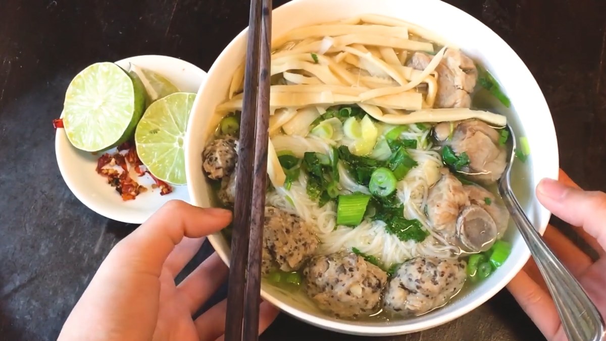 Bún măng mọc