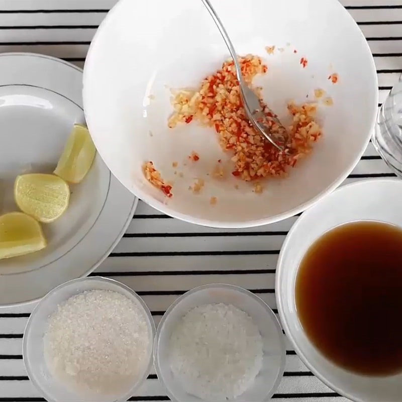 Bước 6 Làm nước chấm Cá nục hấp cuốn bánh tráng
