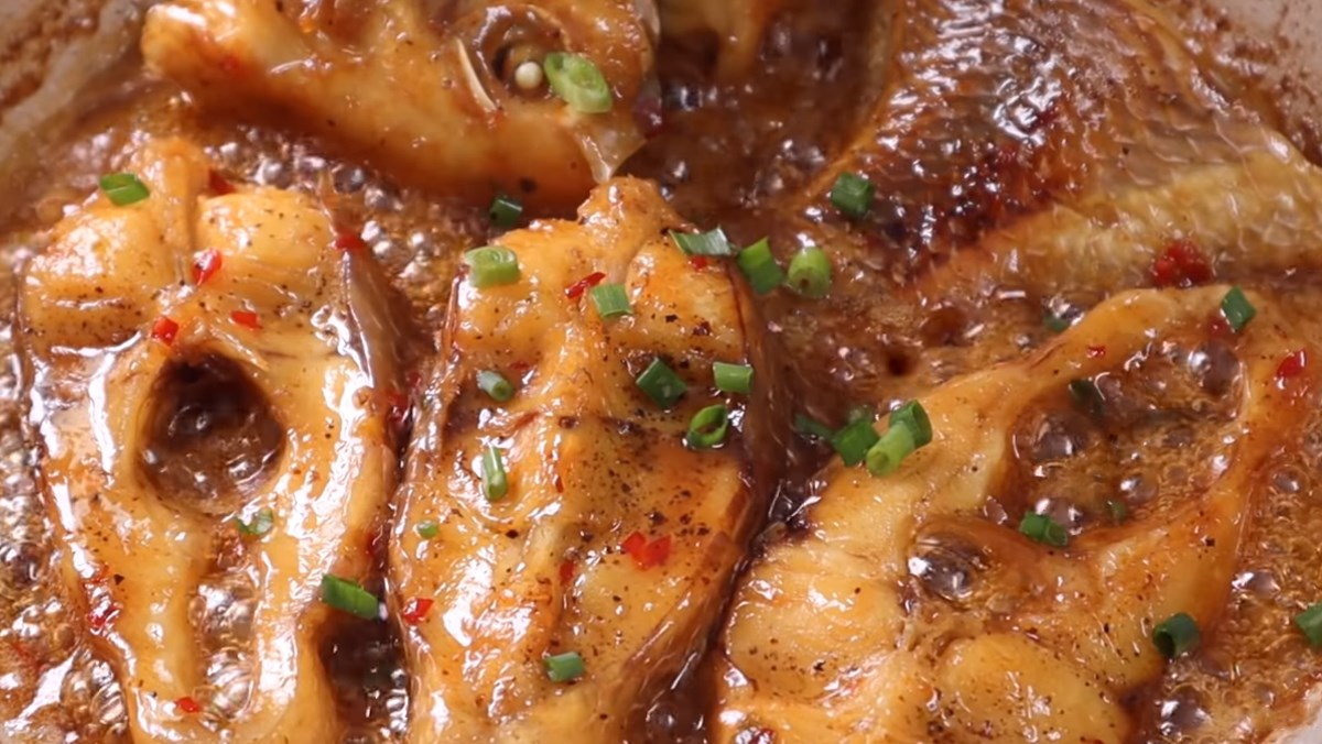 Cá diêu hồng kho tiêu