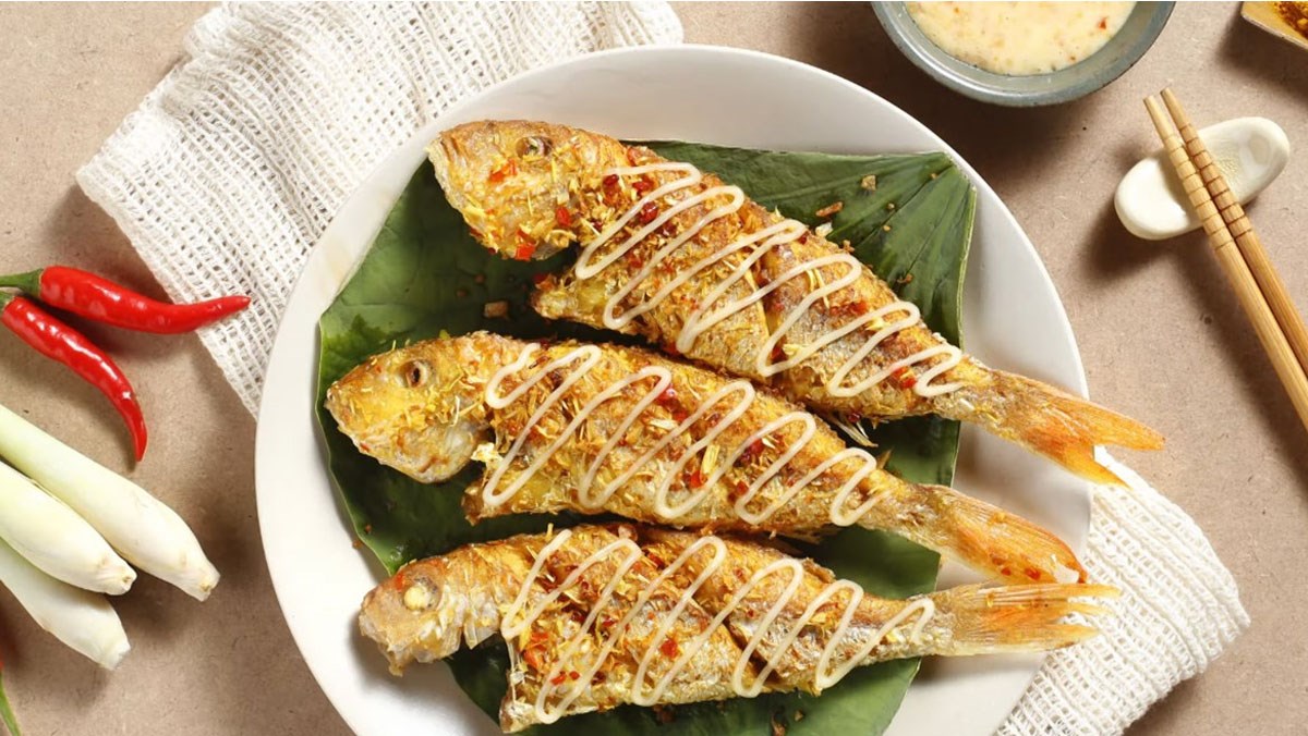 Cá hường chiên sả ớt