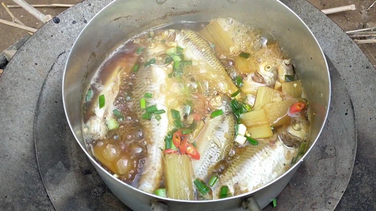 Cá linh kho mía