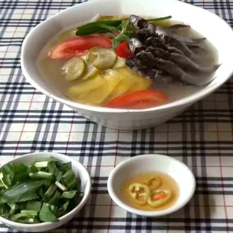 Bước 5 Thành phẩm Canh chua cá ngạnh nấu măng chua