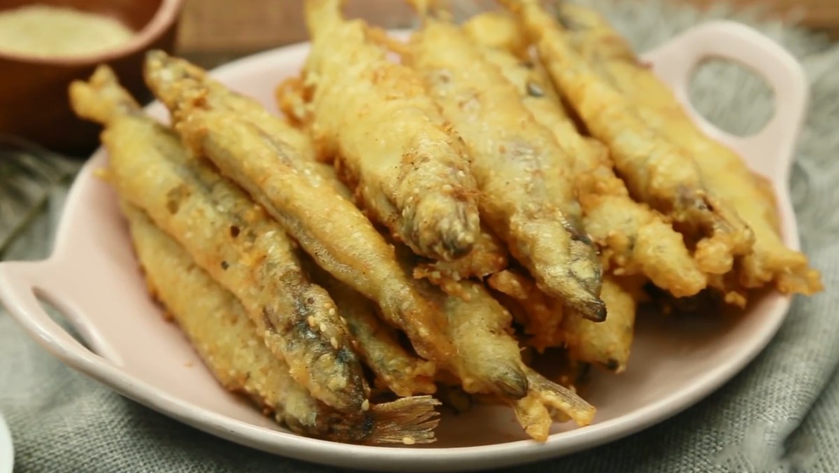 Cá trứng chiên vừng