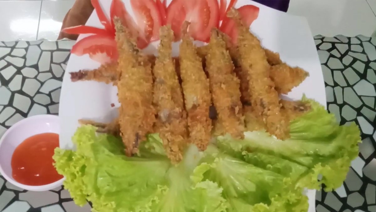 Cá trứng chiên xù