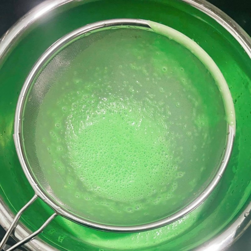 Bước 3 Pha hỗn hợp màu xanh Bánh da lợn đậu xanh (Công thức được chia sẻ từ người dùng)