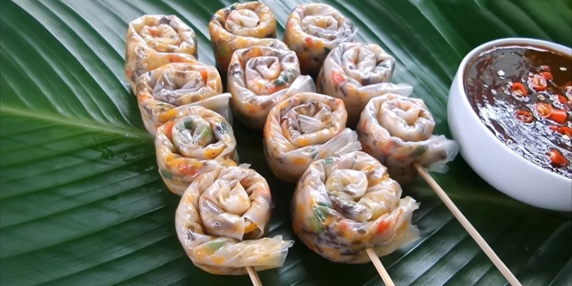 2 Cách làm bánh tráng lụi Tây Nguyên chấm mắm me đơn giản mà siêu ngon 34 cach lam banh trang lui pho nui dang hot ran ran tren mang avt 1200x676 1