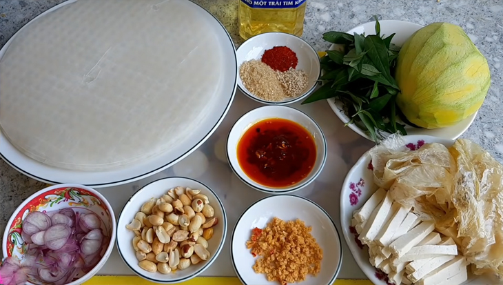 Nguyên liệu món ăn bánh tráng trộn chay