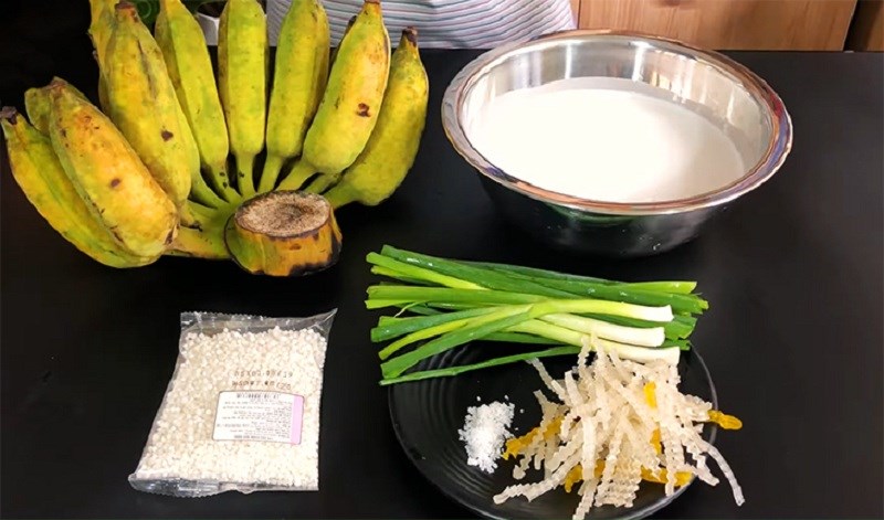 Nguyên liệu món ăn chuối xào dừa