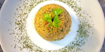 cach lam com chien hen thom ngon gion toi la mieng cuc hap avt 1200x676 1