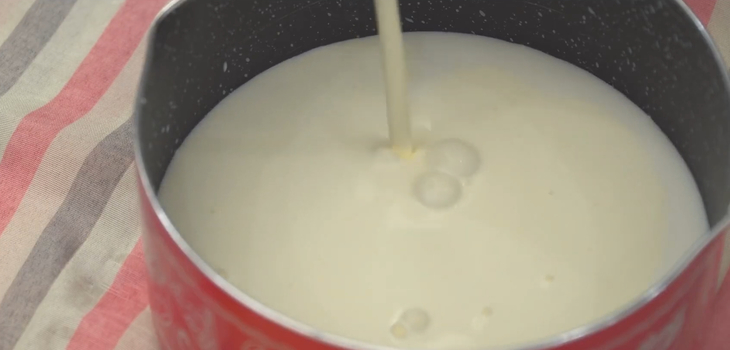 Bước 2 Đun hỗn hợp sữa Panna cotta socola