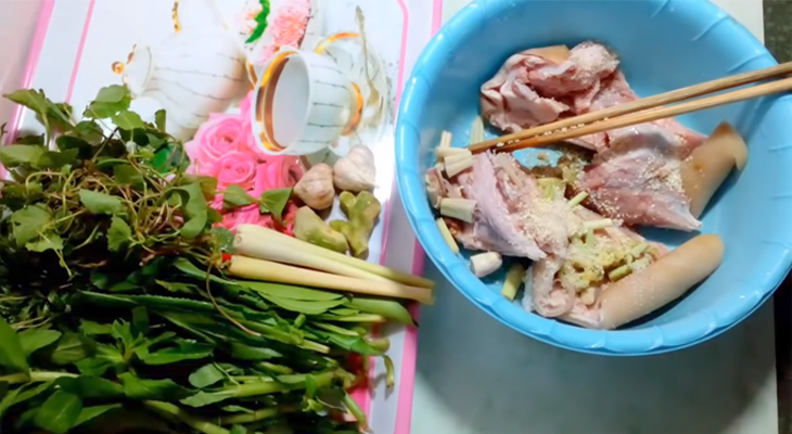 Bước 3 Ướp và hấp thịt dê Dê tái chanh