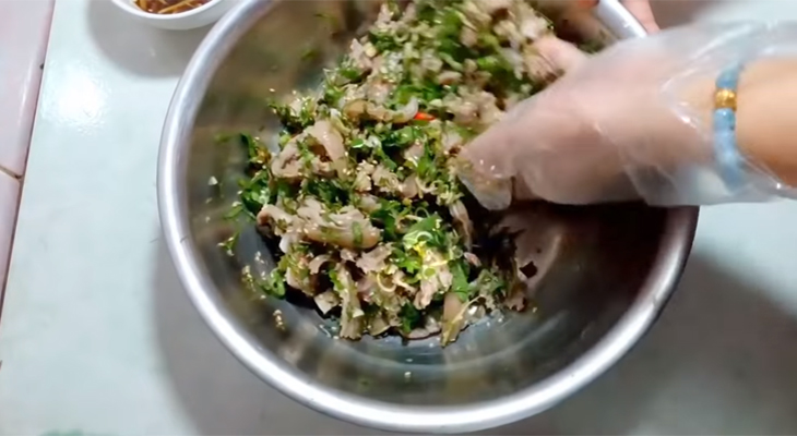 Bước 4 Trộn dê tái chanh Dê tái chanh