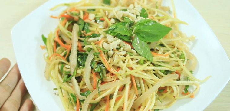 Bước 4 Thành phẩm Gỏi xoài da heo