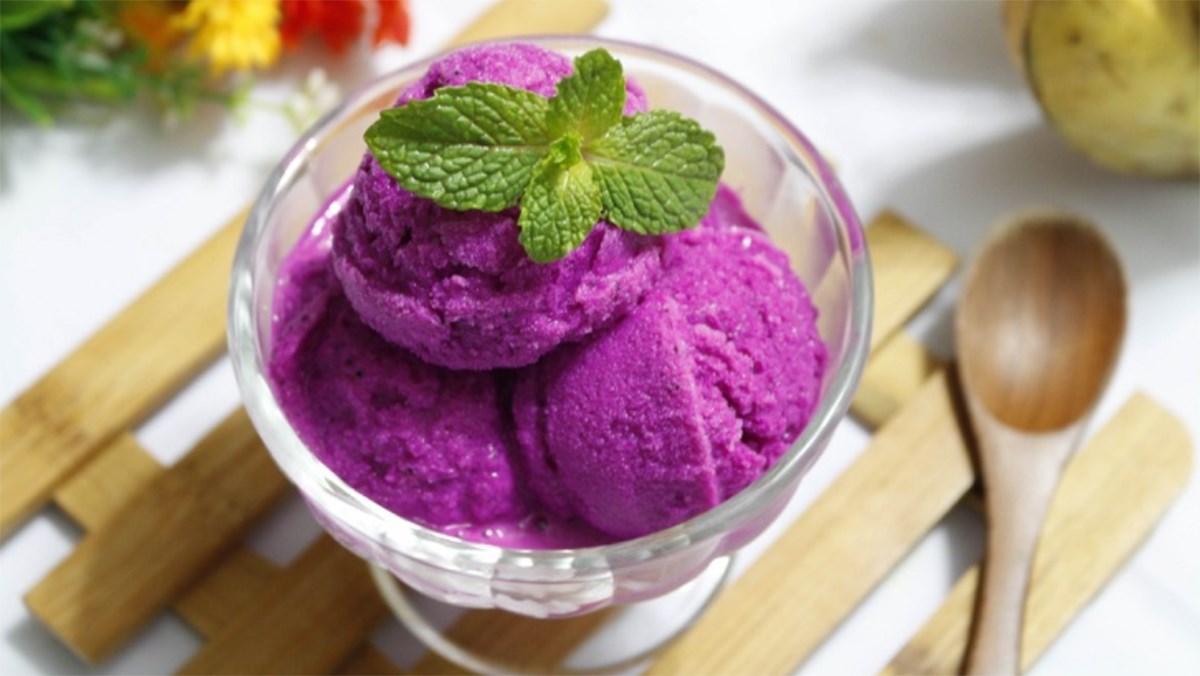 Cách làm kem thanh long đỏ rực