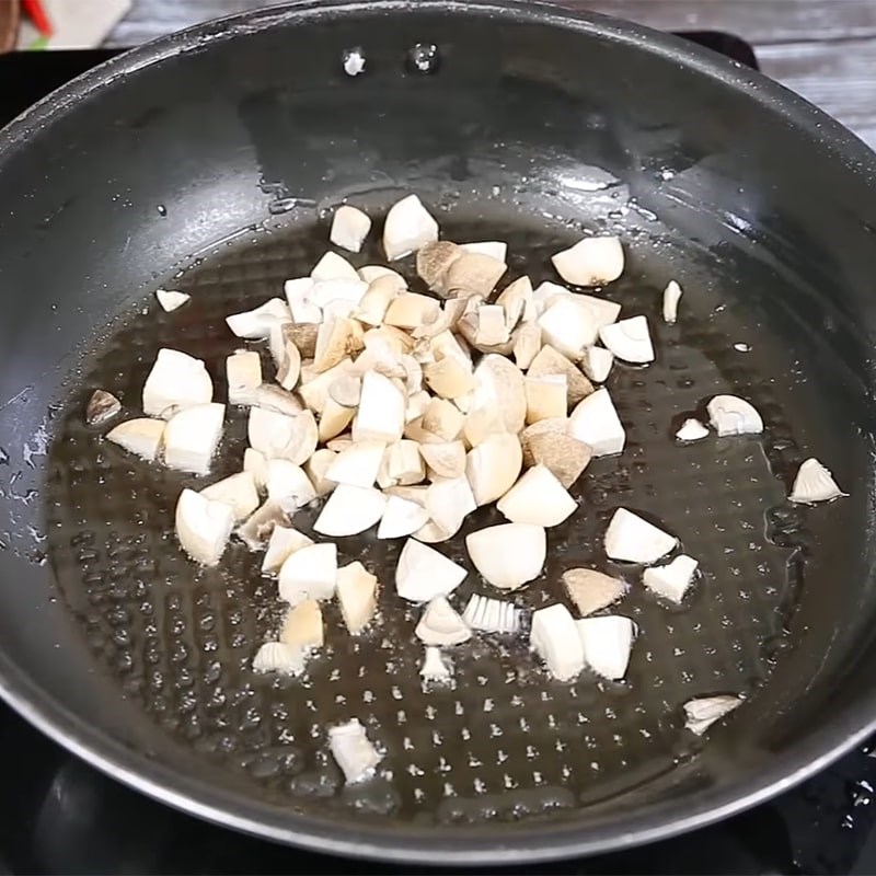 Bước 3 Làm sốt nấm rơm Đậu hũ sốt nấm