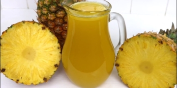 Cách làm nước ép dứa không cần máy ép hay máy xay siêu đơn giản tại nhà 62 cach lam nuoc ep dua khong can may ep hay may xay cuc don avt 1200x676 1