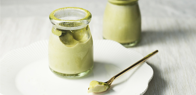cach lam panna cotta matcha thom beo mem min don 6 760x367 1