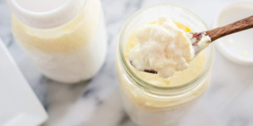 cach lam sua chua tu nam sua kefir nam sua tay 8 760x367 1