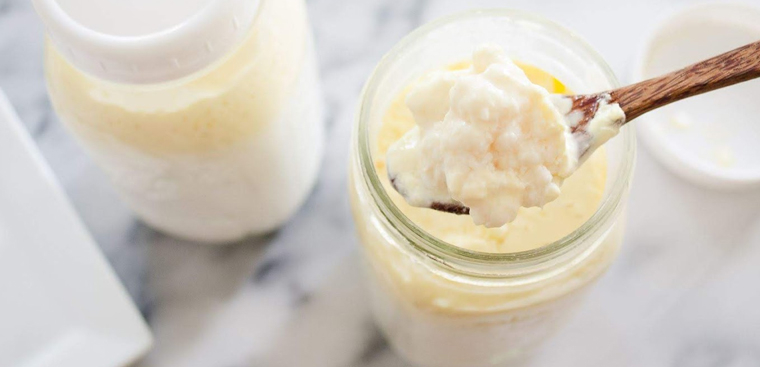 cach lam sua chua tu nam sua kefir nam sua tay 8 760x367 1