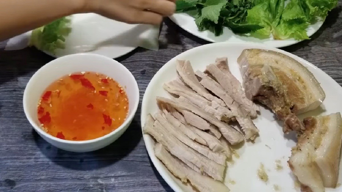 Thịt heo hấp bia