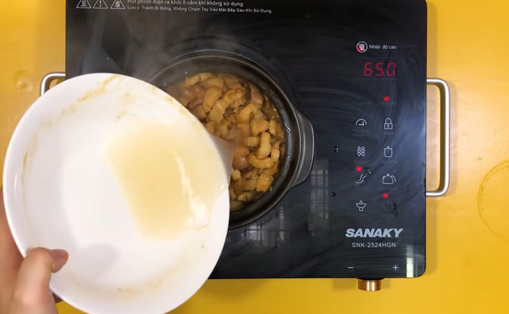 Bước 4 Kho thịt Thịt heo kho chao