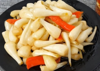 cach muoi cu kieu nuoc mam doi vi don gian giu duoc lau cho avt 1200x676 1