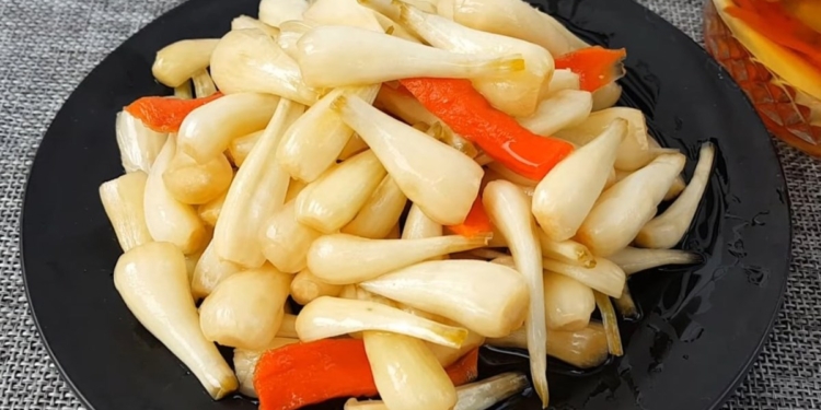 cach muoi cu kieu nuoc mam doi vi don gian giu duoc lau cho avt 1200x676 1