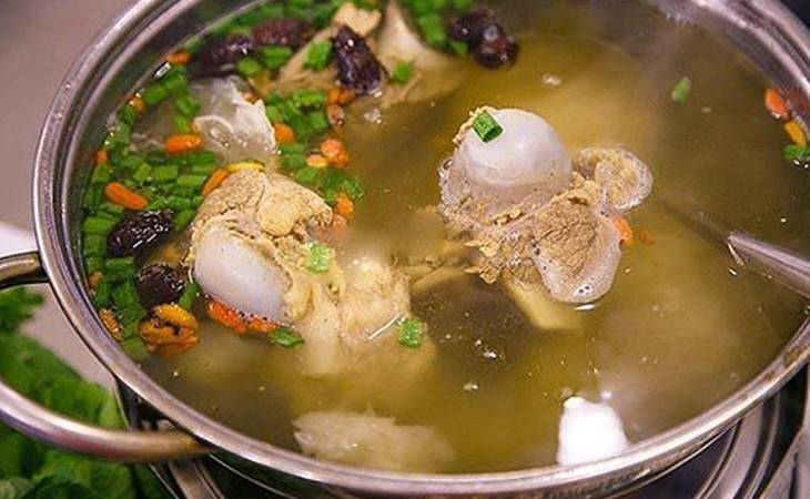 Bước 1 Nấu nước lèo cho bánh canh hẹ Bánh canh hẹ