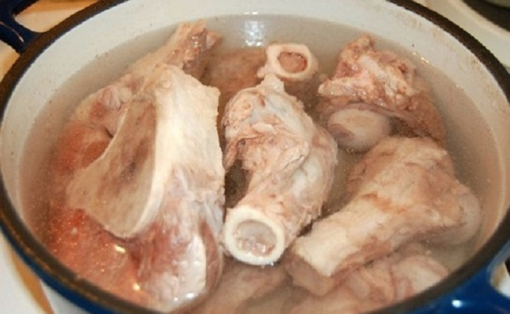 Bước 1 Nấu nước lèo cho bánh canh hẹ Bánh canh hẹ