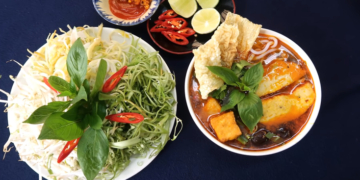cach nau bun bo hue chay thom ngon thanh dam dam 3 760x367 1