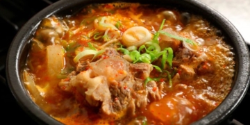 cach nau canh duoi bo han quoc thom ngon va cuc ky bo duong avt 1200x676 1