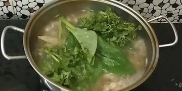 cach nau lau ga nuoc dua ngon ngot hap dan don gian cho bua avt 1200x676 1