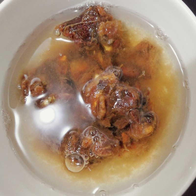 Bước 1 Sơ chế các nguyên liệu Canh chua lườn cá hồi