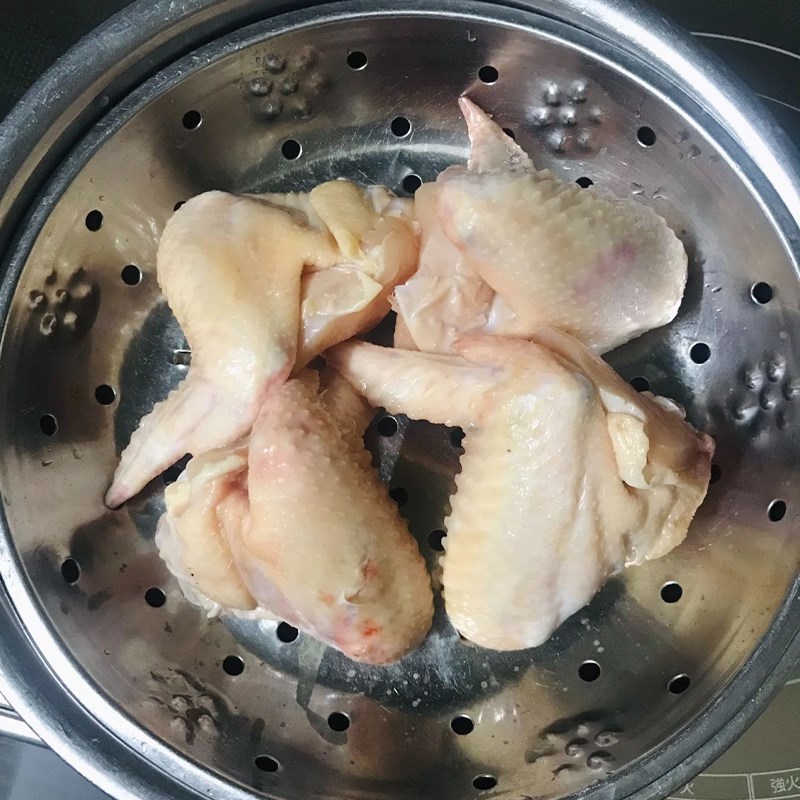 Bước 1 Sơ chế nguyên liệu Cánh gà chiên nước mắm (công thức được chia sẻ từ người dùng)